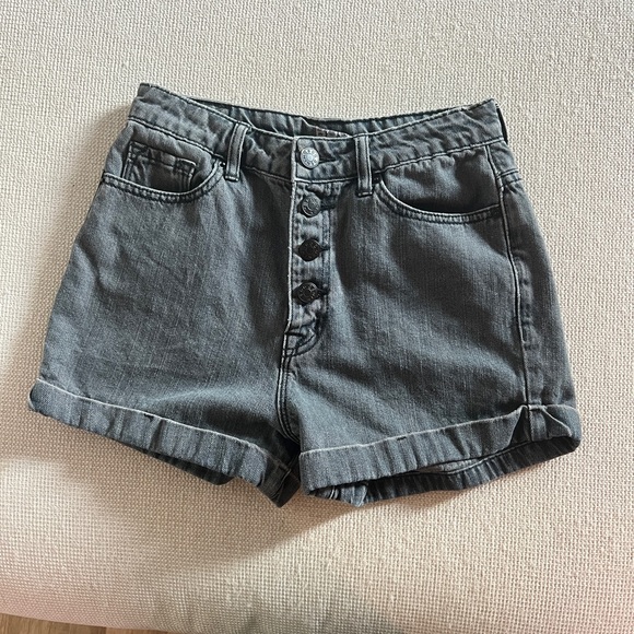 BDG High Waisted Denim Shorts in Washed Charcoal - Picture 1 of 2